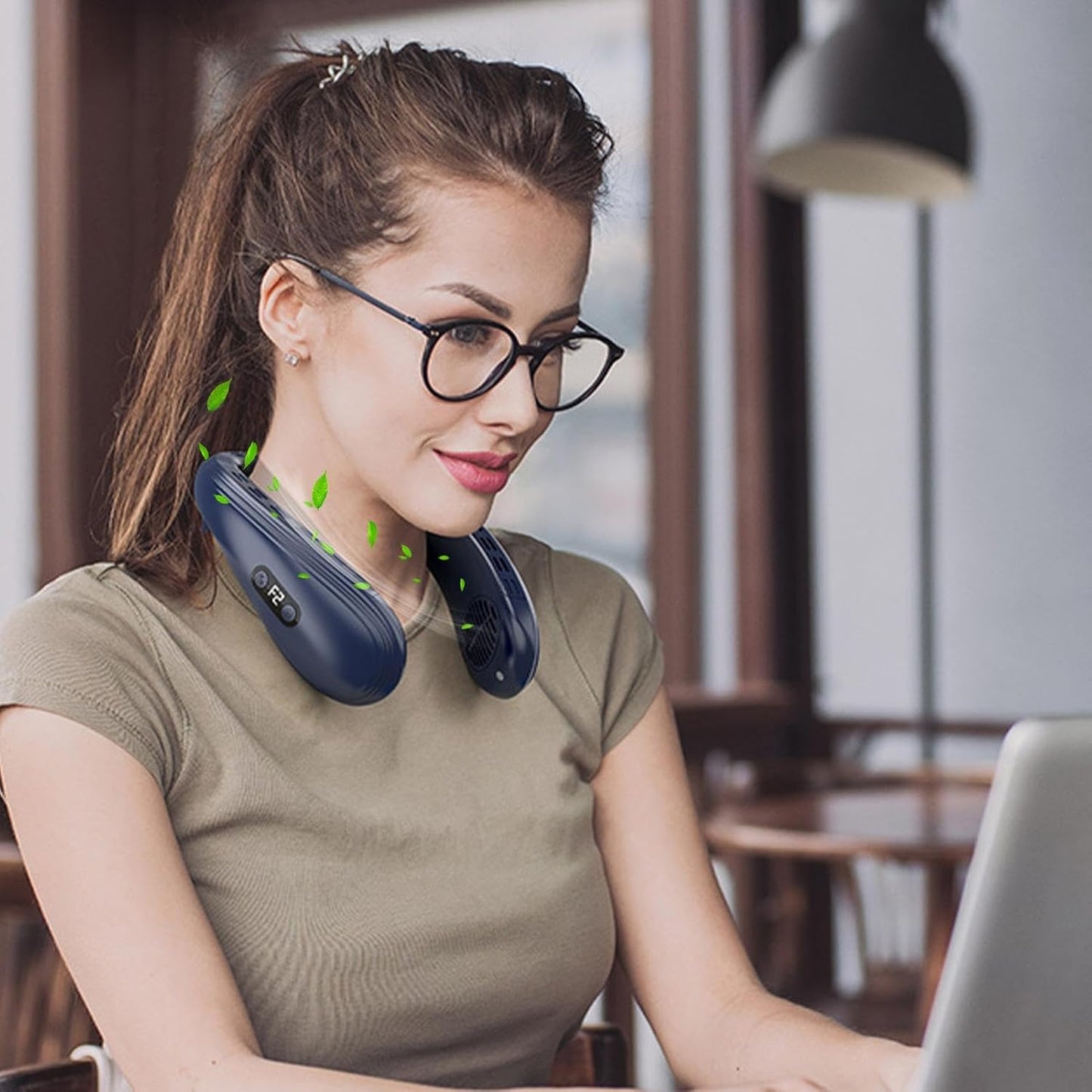 FrostBreeze™ Wearable Fan – Instant Neck & Back Cooling